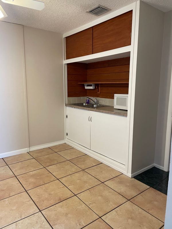 Foto del edificio - 3451 NE 13th Ave