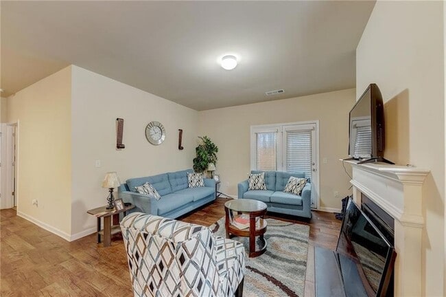 Building Photo - 602 Dodson Lake Ct