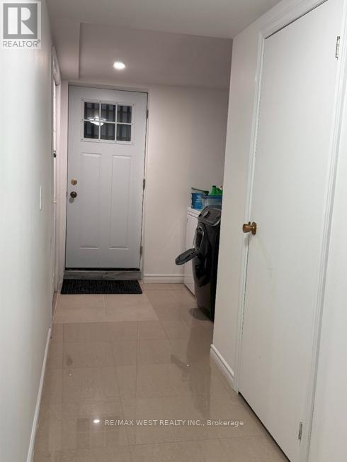 Photo du bâtiment - 16 Milne Ln