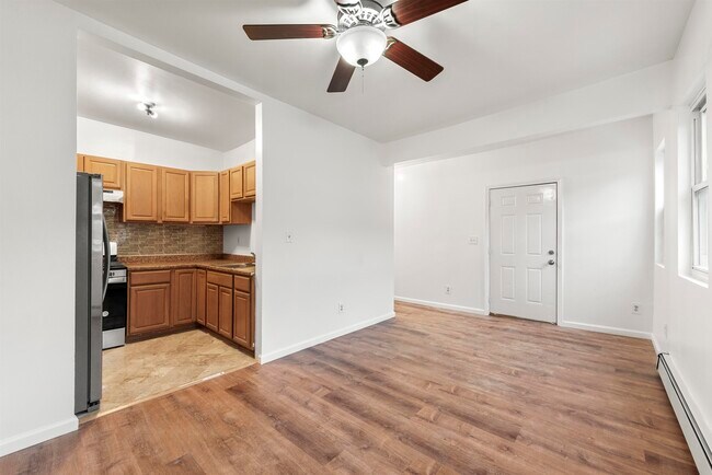 Building Photo - 56 Center St