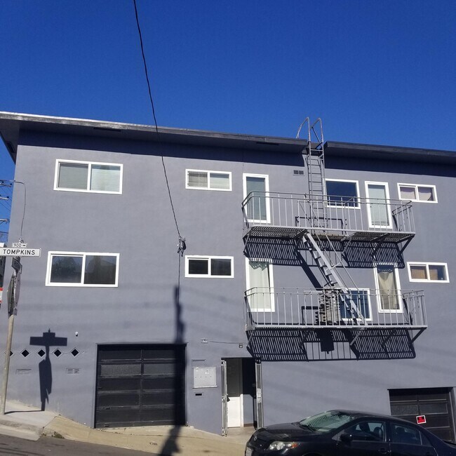 Building Photo - 901 Tompkins Ave