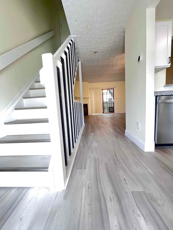 Foto del edificio - 1742 Messner Dr