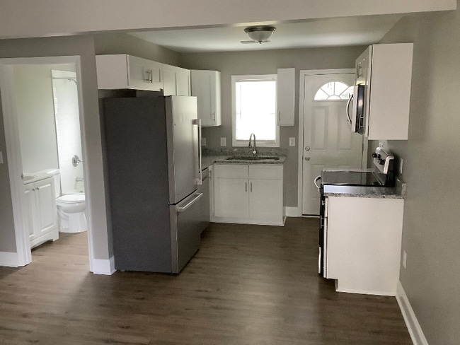 Foto del edificio - 800 Dodson Mill Rd