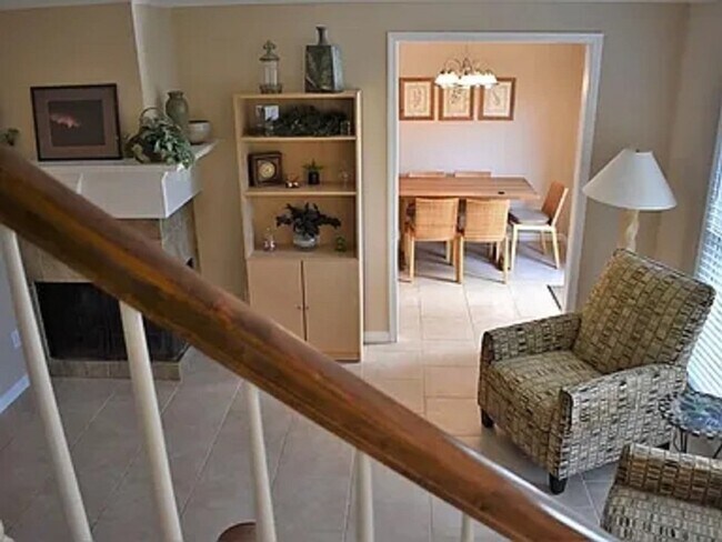Foto del edificio - 4982 Meadow Ln