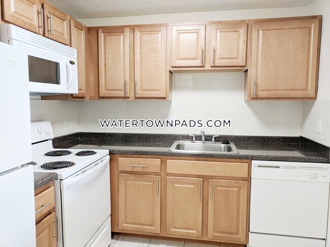 Building Photo - 24 White St