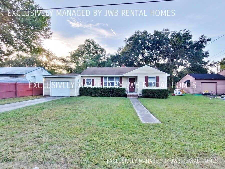 1262 Wainwright Dr, Jacksonville, FL 32208 House Rental in