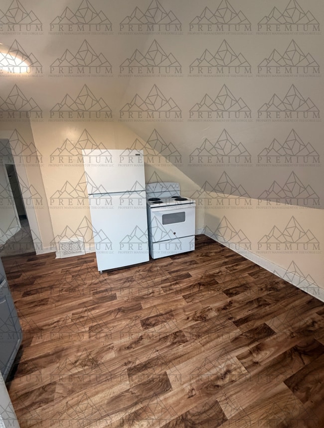 Building Photo - 714 Union St