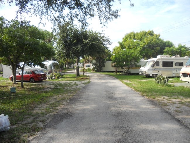 Building Photo - Silverbreeze Mobile Home Park