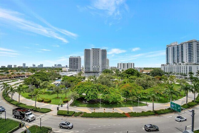 Building Photo - 1830 Radius Dr