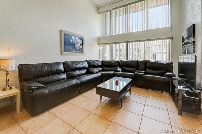 Building Photo - 741 E Coco Plum Cir