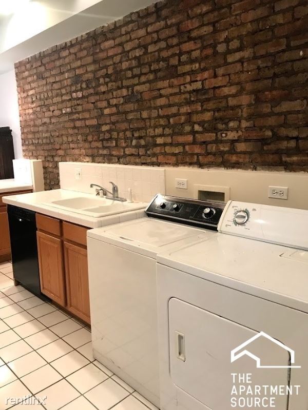 Building Photo - 808 W Cuyler Ave