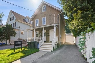 Building Photo - 352 Willett Ave