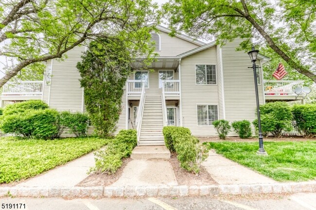 Foto del edificio - 80 Mayfield Rd