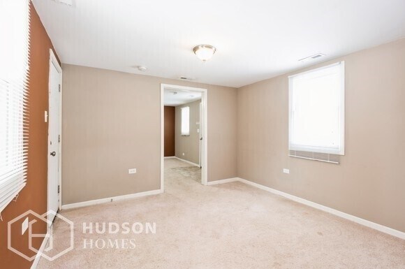 Building Photo - 915 Hammond Ave