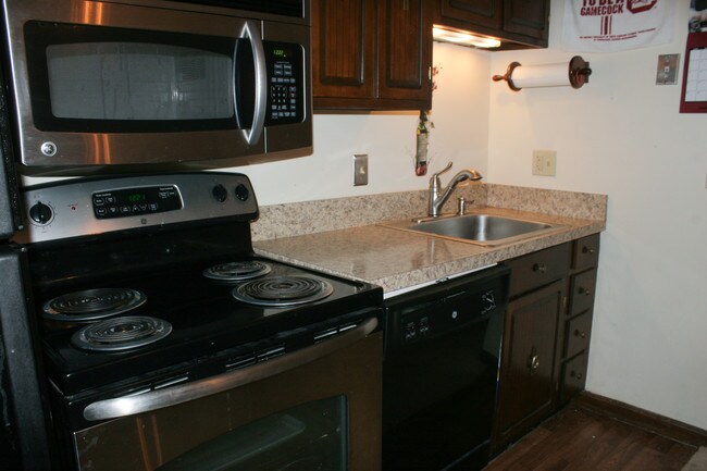 COCINA - 200 Arbor Dr