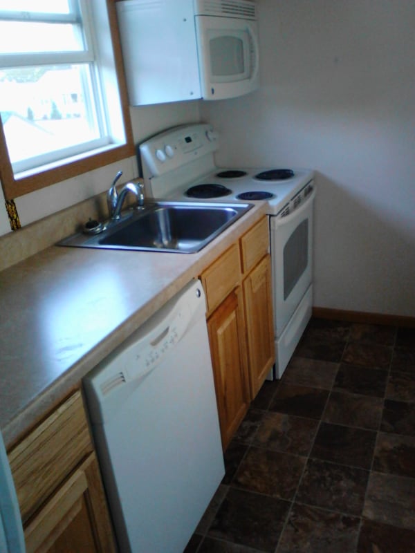 Primary Photo - 324 6th Ave SW