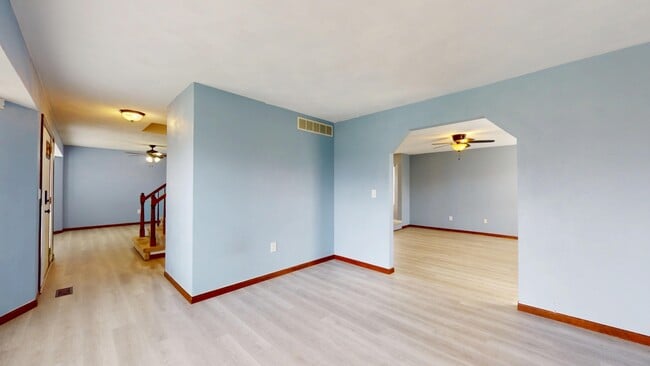Building Photo - 3273 Hunters Way