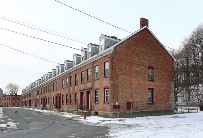 Building Photo - Historic Cohoes II