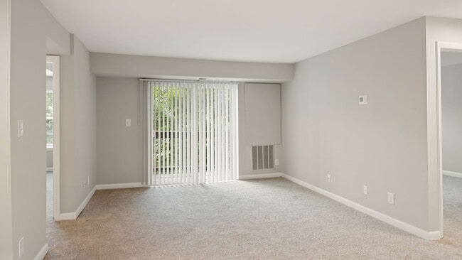 Building Photo - Heritage at Leesburg