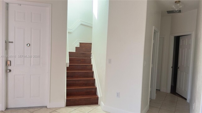 Building Photo - 7633 NW 114th Path