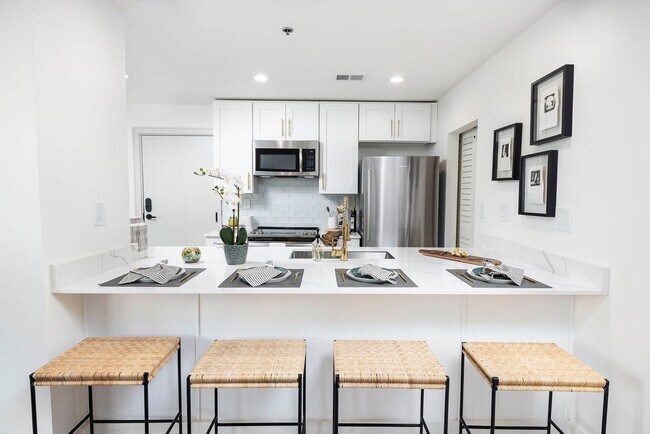 Interior Photo - Ilion