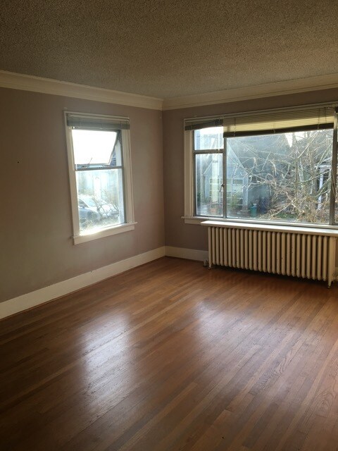 Foto del edificio - 2112 11th Ave W