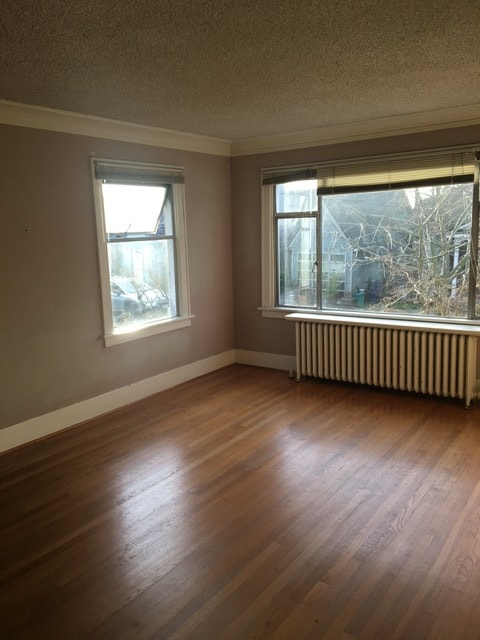 Building Photo - 2112 11th Ave W