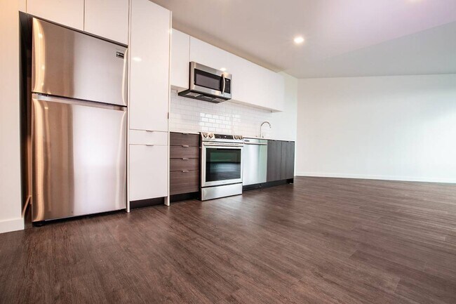 Kitchen - 1699 Market St