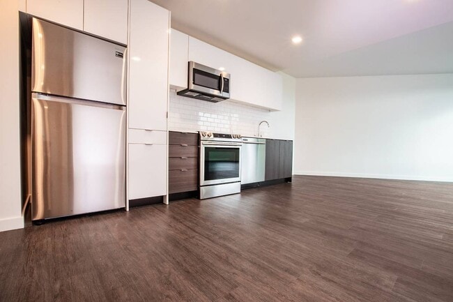 Kitchen - 1699 Market St