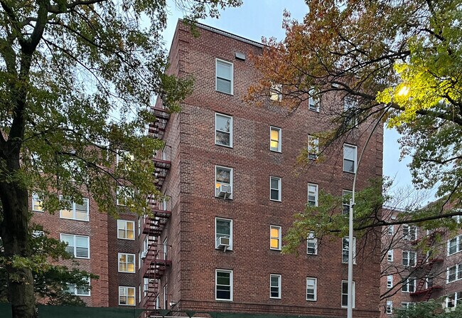 Building Photo - Birchwood Apartments