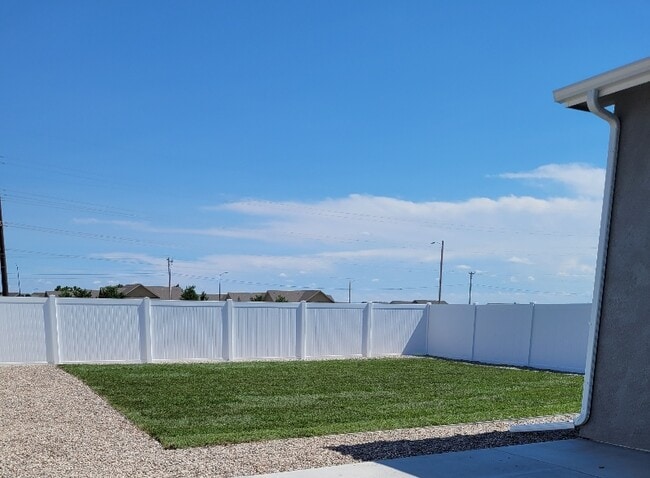 Foto del edificio - 5212 Crested Hill