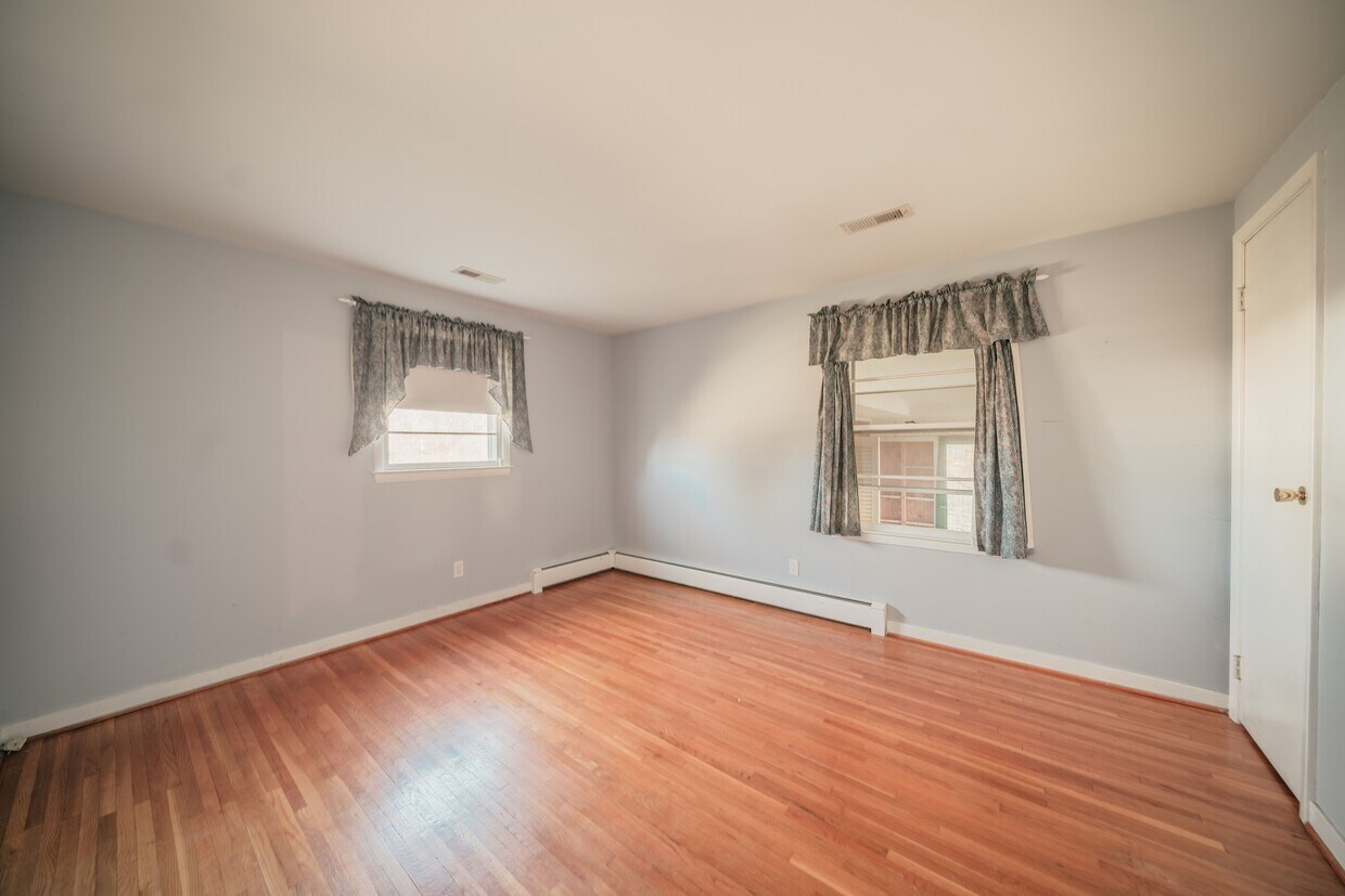 4229 Belvoir Rd, Marshall, VA 20115 House Rental in Marshall, VA