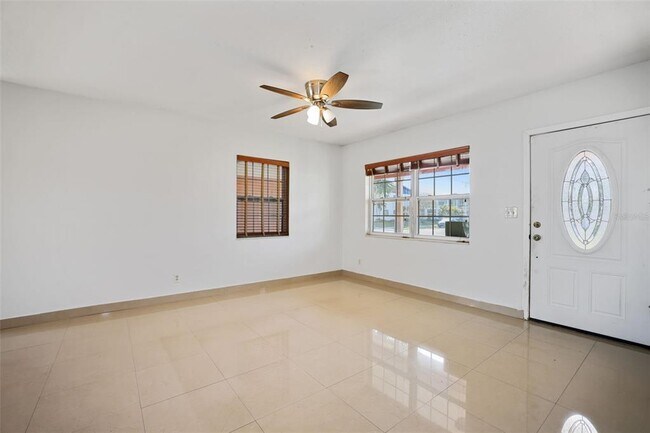 Building Photo - 3701 32nd Ave N