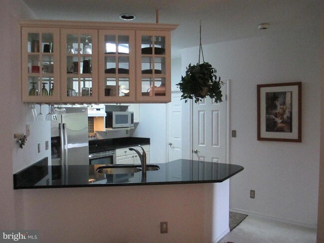Building Photo - 600 Squire Ln