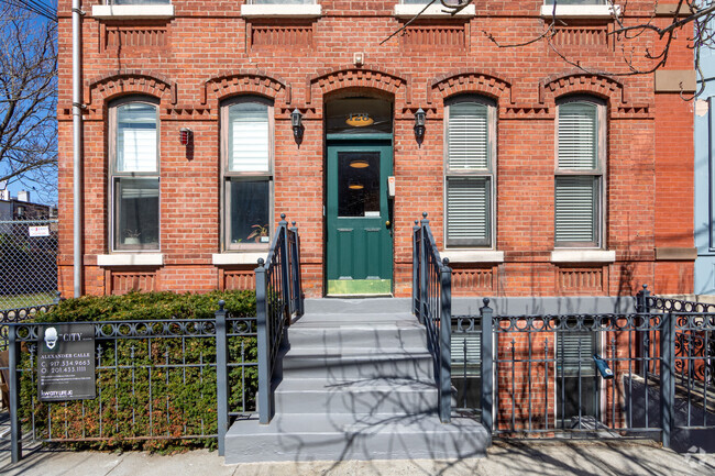 Entrada - 128 Bright St