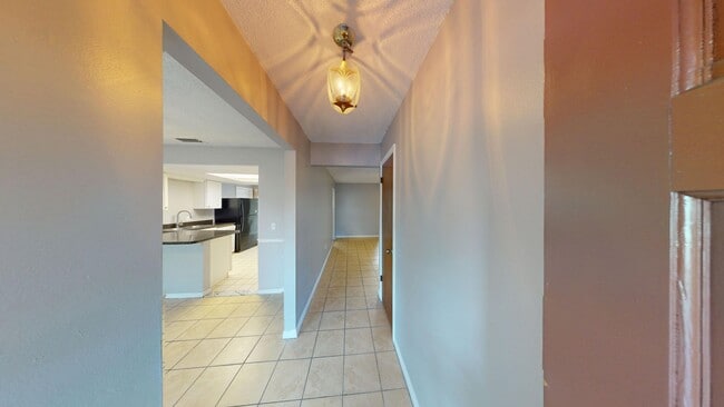 Foto del edificio - 3 Bed / 2 Bath Home In Deltona Available NOW!!