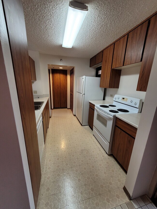 5080 Likini St Unit 915, Honolulu, HI 96818 Condo for Rent in