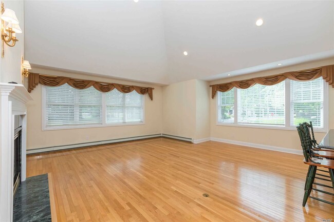 Building Photo - 159 Harbor View Dr