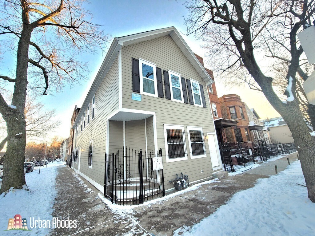 Primary Photo - 2101 W Fletcher St