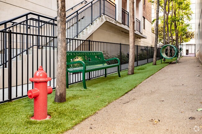 Parque para perros - Legacy at Westwood Apartments
