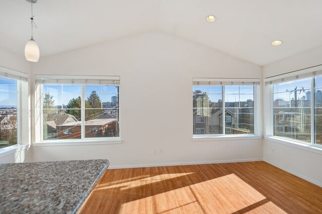 1213 Townhomes - 1213 Townhomes