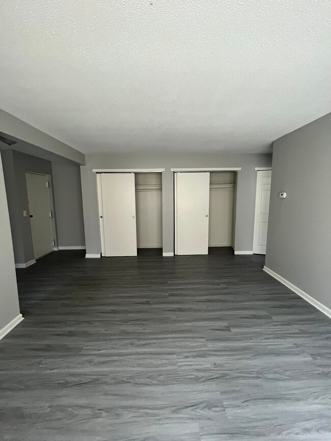 Building Photo - 116 Sherbrooke Ave