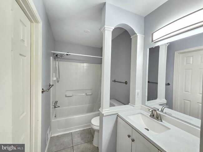 Foto del edificio - 8505 Cherry Heights Ct