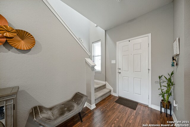 Foto del edificio - 723 Anthem Ln