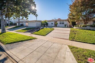 Building Photo - 7121 Arizona Ave