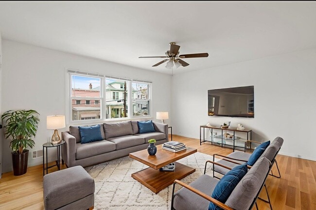 Foto del edificio - 14 Olean Ave