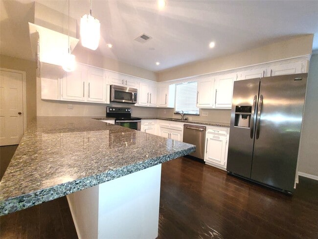 Building Photo - 6511 Pebble Beach Dr