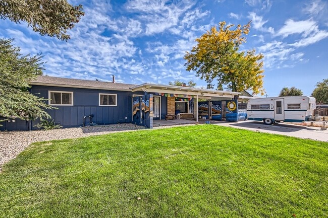 Photo - 1609 Main St House