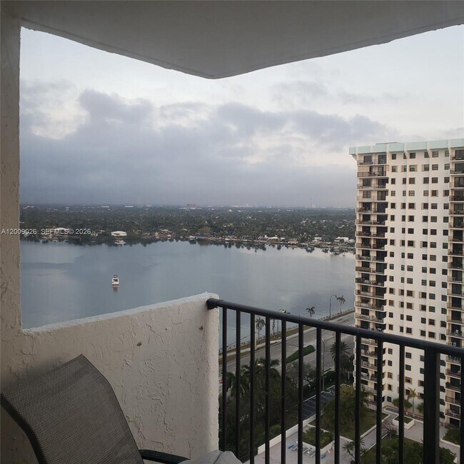 Foto del edificio - 1201 S Ocean Dr