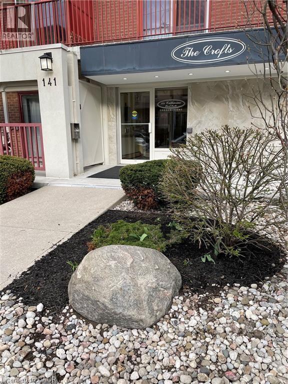 Photo du bâtiment - 141 Catharine St S